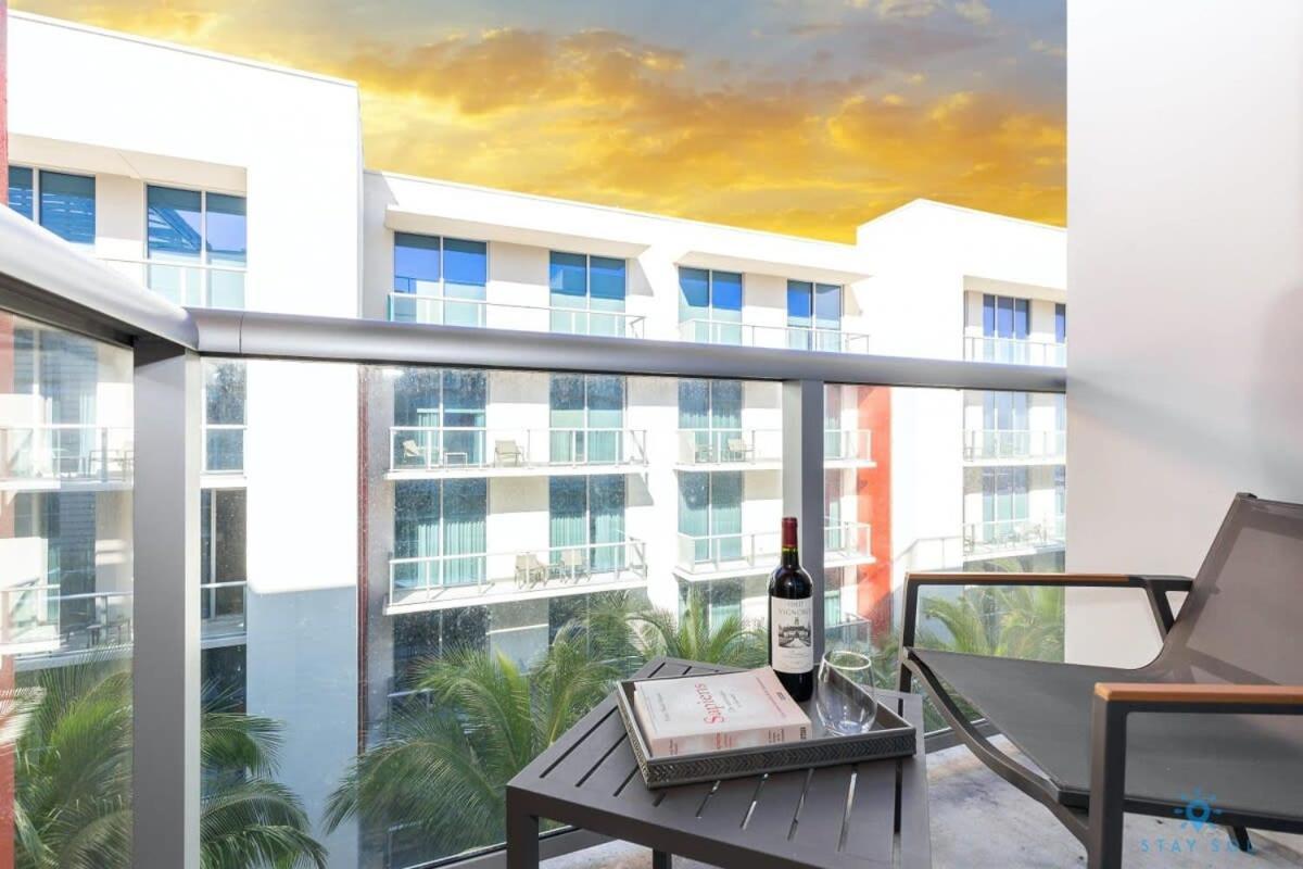 Tropical Oasis - Rooftop Pool- Near Beach - Gym هوليوود المظهر الخارجي الصورة