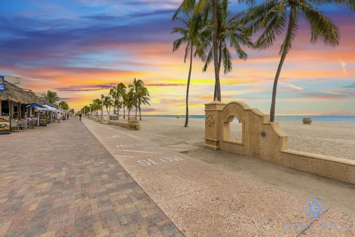Tropical Oasis - Rooftop Pool- Near Beach - Gym هوليوود المظهر الخارجي الصورة