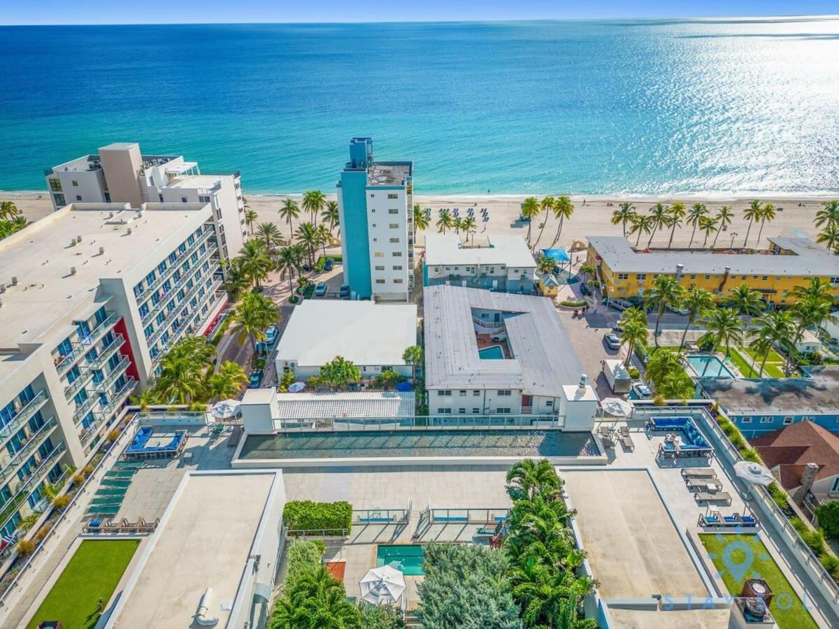 Tropical Oasis - Rooftop Pool- Near Beach - Gym هوليوود المظهر الخارجي الصورة